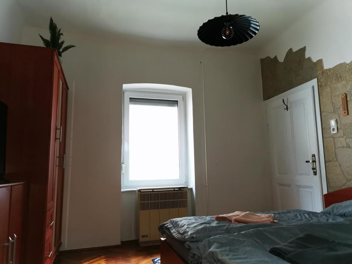 Lehel Apartman Кестели Екстериор снимка