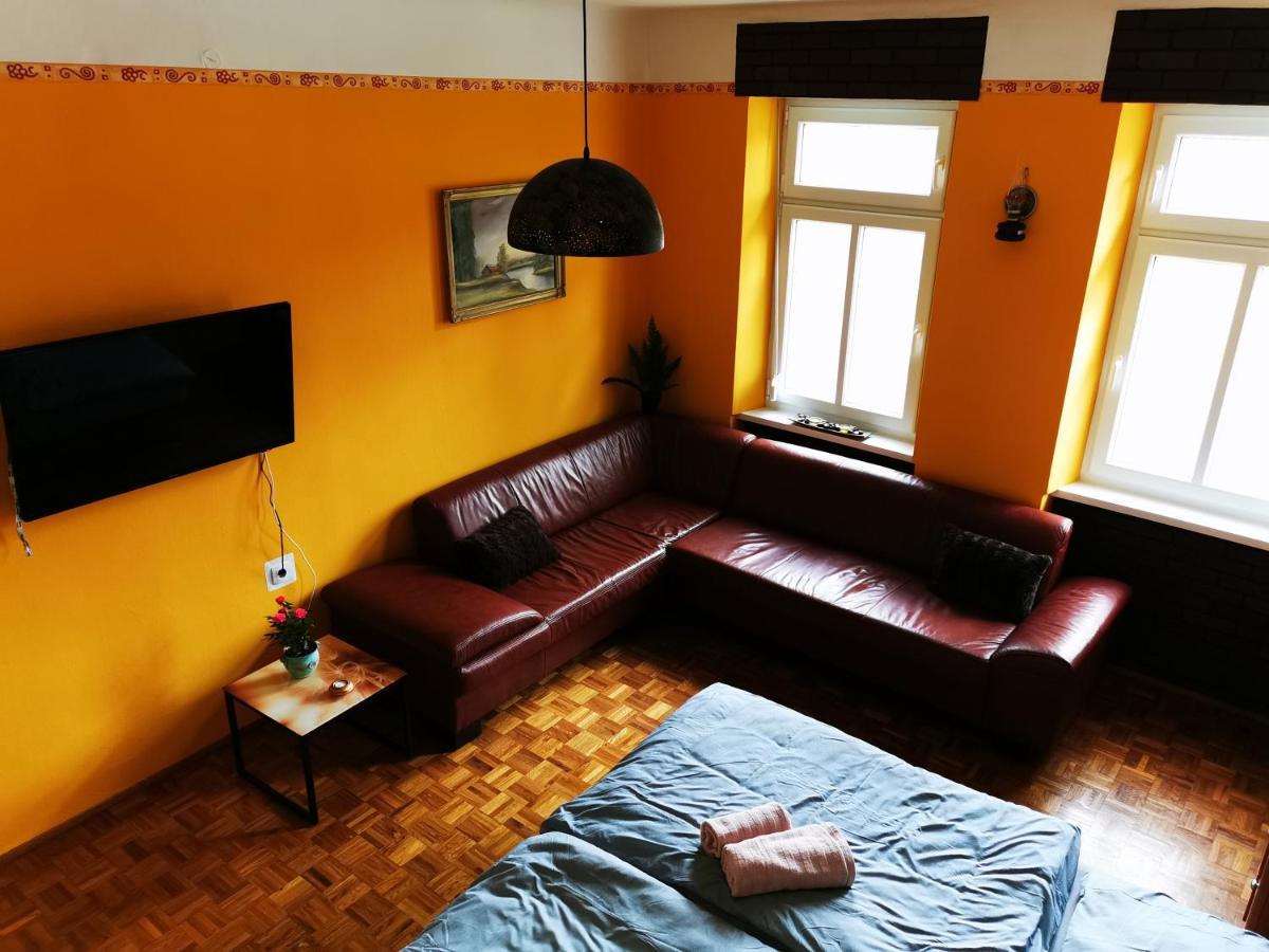 Lehel Apartman Кестели Екстериор снимка